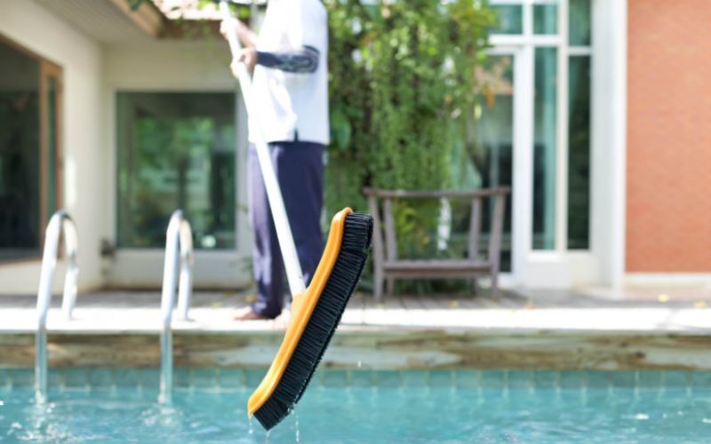Các công dụng nổi bật của bàn chải vệ sinh hồ bơi 45cm Các công dụng nổi bật của bàn chải vệ sinh hồ bơi 45cm
