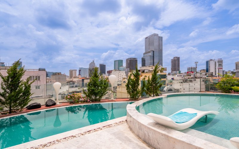 Hồ bơi của khách sạn A&Em Saigon Hồ bơi của khách sạn A&Em Saigon