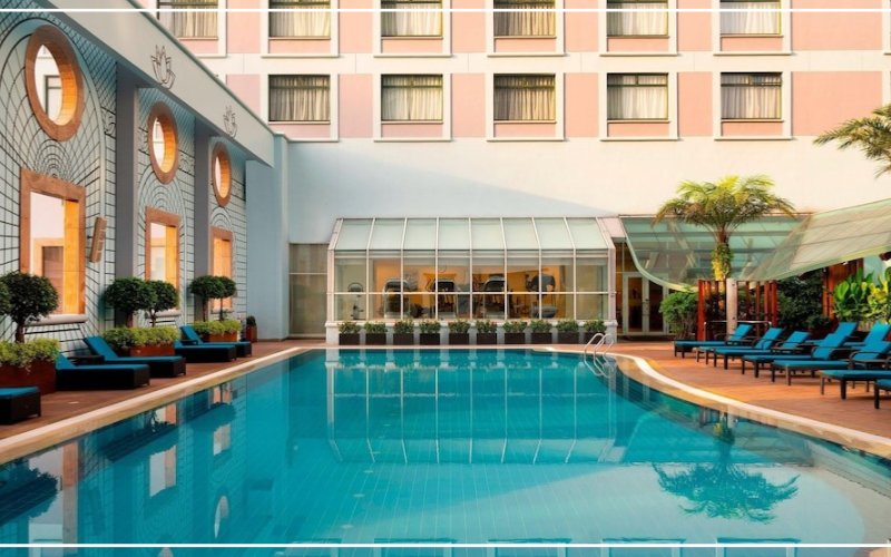 Hồ bơi trên cao chuẩn quốc tế tại Sheraton Saigon Hotel & Towers Hồ bơi trên cao chuẩn quốc tế tại Sheraton Saigon Hotel & Towers