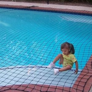 Lưu ý về cách bảo quản và vệ sinh lưới che