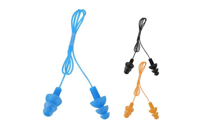 Bịt tai – “Lá chắn” bảo vệ đôi tai khỏi nước và vi khuẩn Bịt tai – “Lá chắn” bảo vệ đôi tai khỏi nước và vi khuẩn