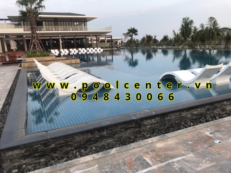 GIƯỜNG TẮM NẮNG COMPOSITE NGẬP NƯỚC NGOÀI TRỜI ghế tắm nắng composite