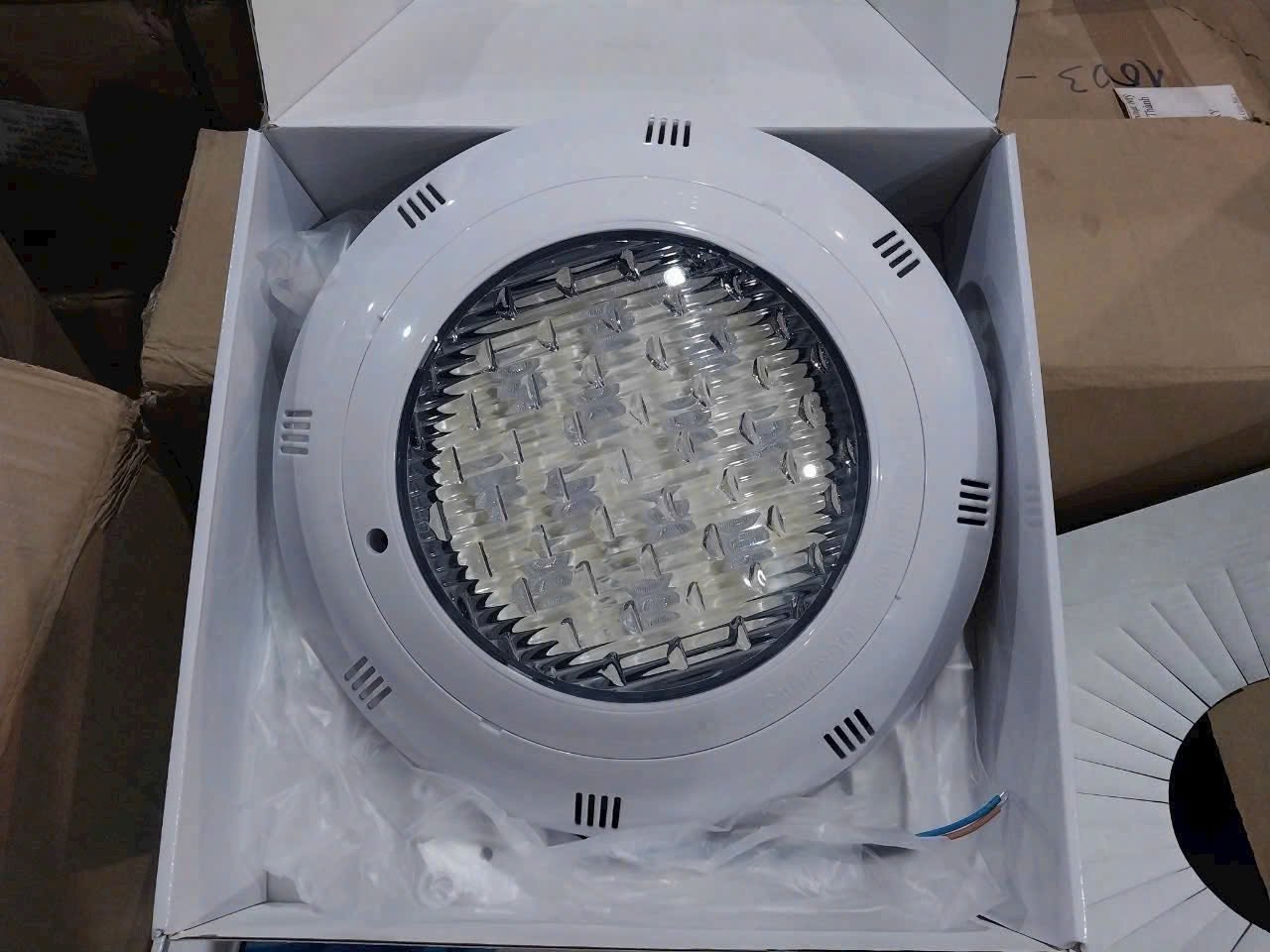 Đèn LED Hồ Bơi Emaux Aurora ARR30 - Ánh Sáng Mạnh Mẽ, Tiết Kiệm Điện - Ảnh 3