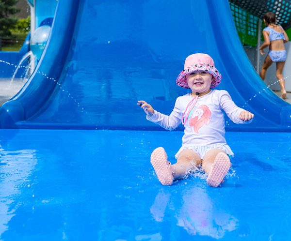 Đệm Hạ Cánh An Toàn Cho Cầu Trượt Nước Nhập Khẩu Biotechpool