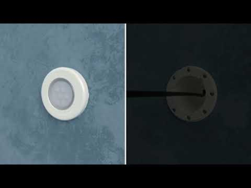 Máy chiếu mini lắp trong hốc tường AstralPool cho hồ bơi hiện đại