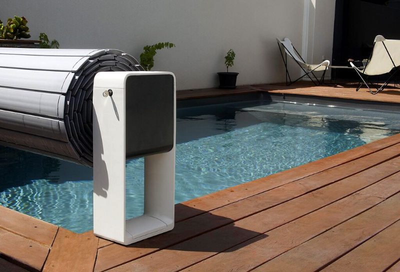 Bạt che hồ bơi tự động AstralPool Octeo - Bền bỉ, tiện lợi