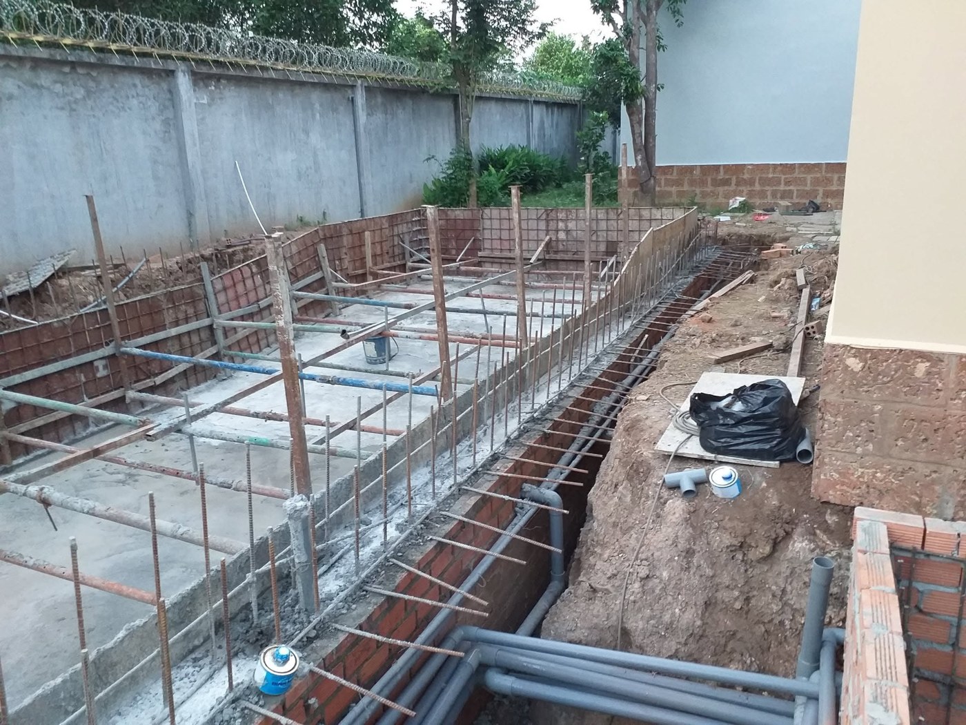 Bộ Thử Nước Hồ Bơi Biotech Pool – Thiết Bị Vệ Sinh Hồ Bơi Chuyên Nghiệp