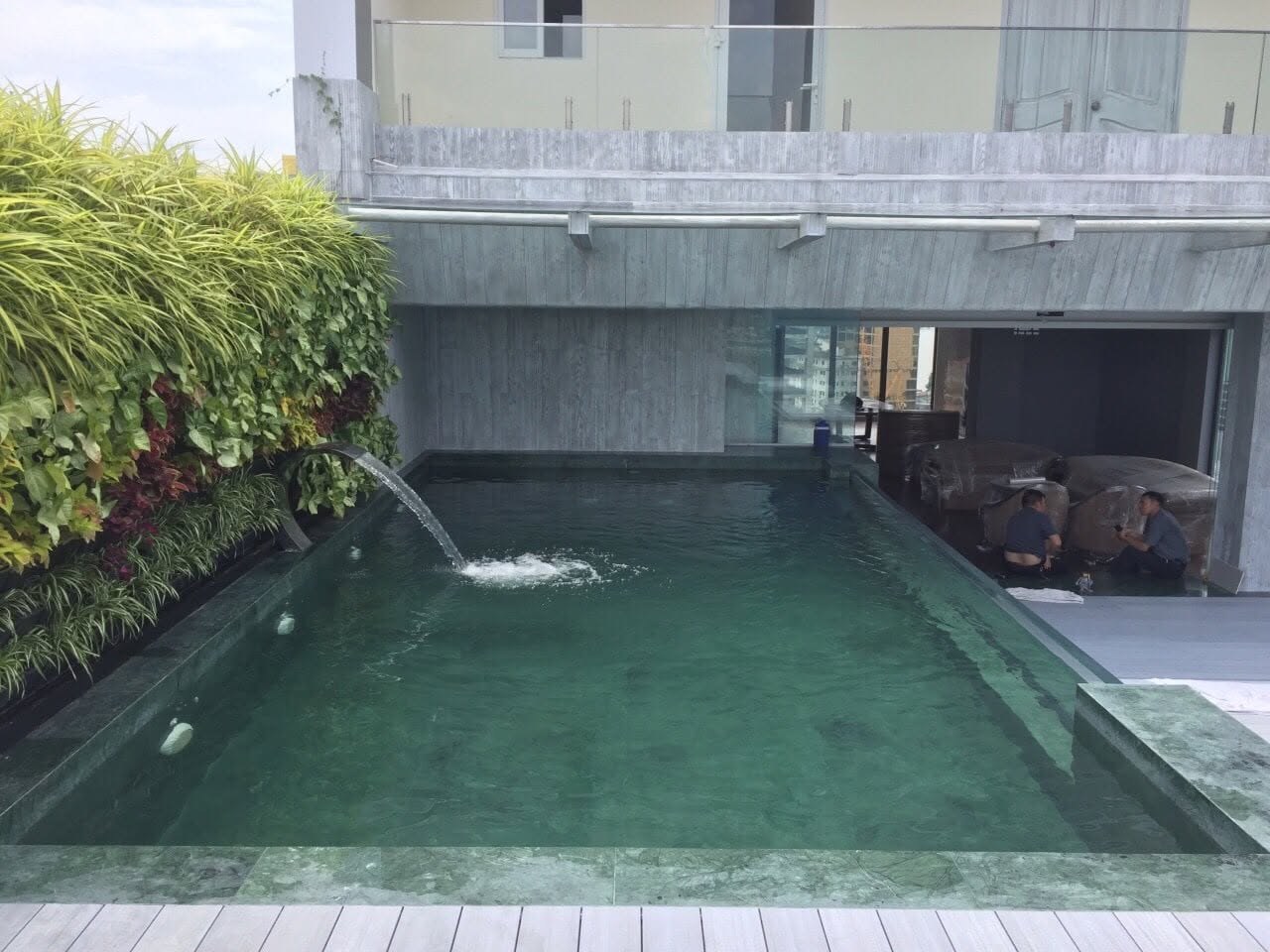 Cải tạo sửa chữa nâng cấp hồ bơi cho khách sạn resort
