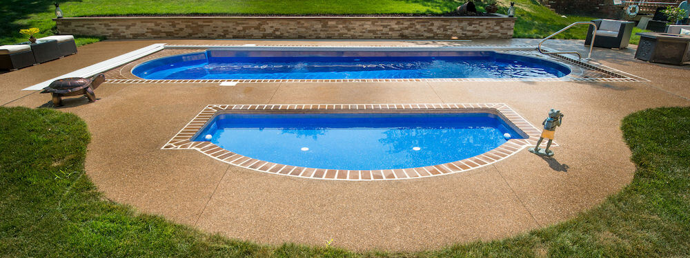Chi tiết bên trong Hồ Bơi Composite Wet Deck – thiết kế cao cấp