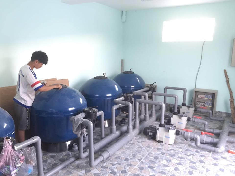 Waterco vs Astralpool: So sánh hệ lọc – bơm hồ bơi thương mại tải cao