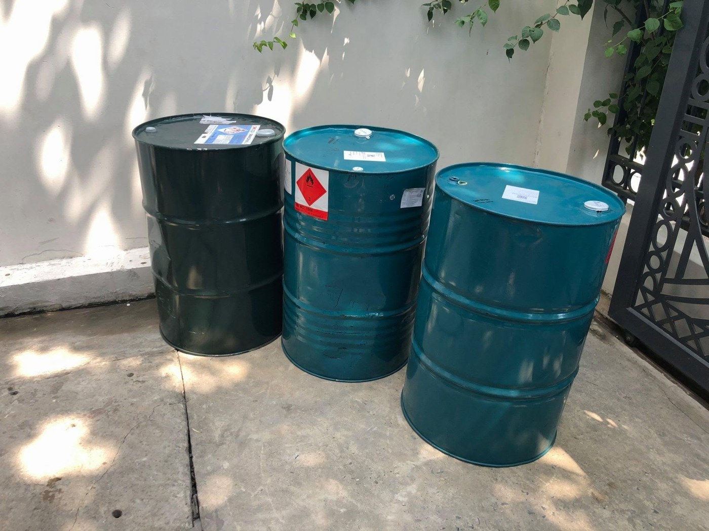 Chlorine Nhật Niclon 70% - Giải pháp vệ sinh hồ bơi tiết kiệm điện